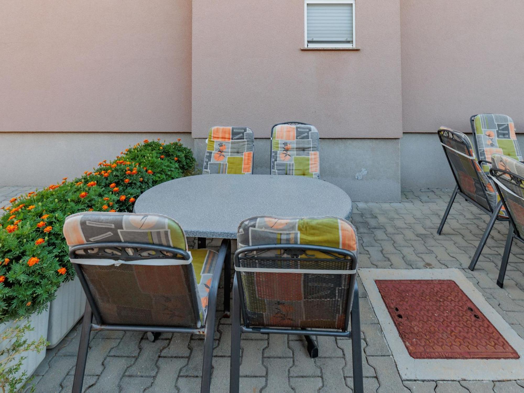 Apartment Mlasina-2 By Interhome Nin Exterior foto